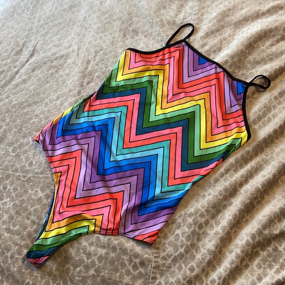 Sz M Bodysuit